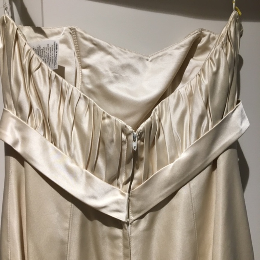 Paloma Blanca Silk Wedding Gown * sale-final price - Picture 8 of 8